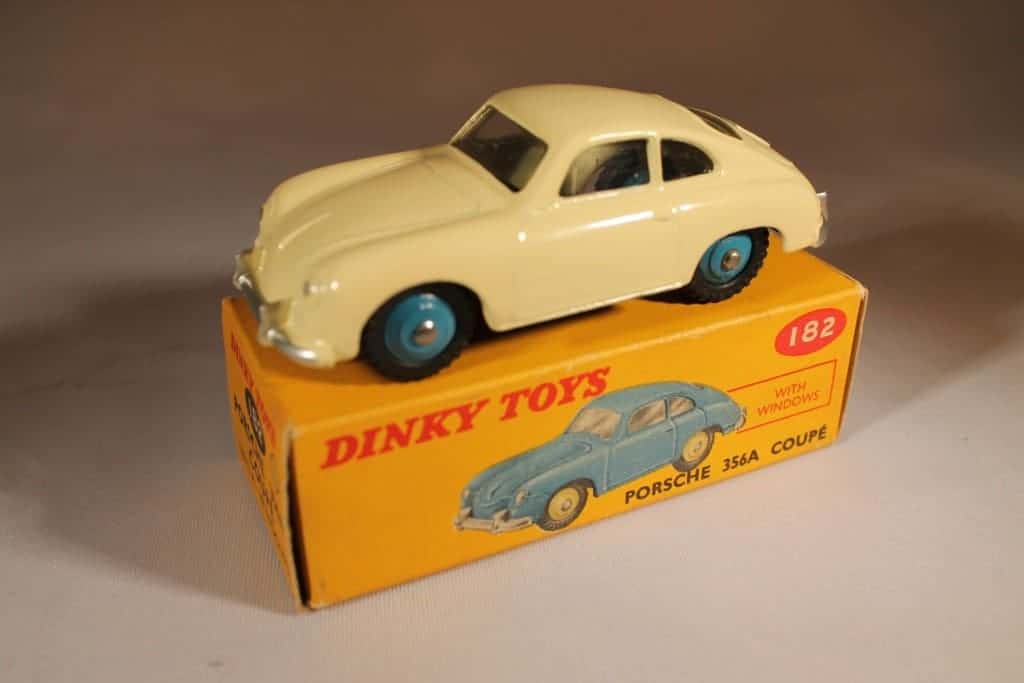 DeAgostini 1//43 Dinky Toys 182 Porsche 356a Coupe Pink DIECAST models Car