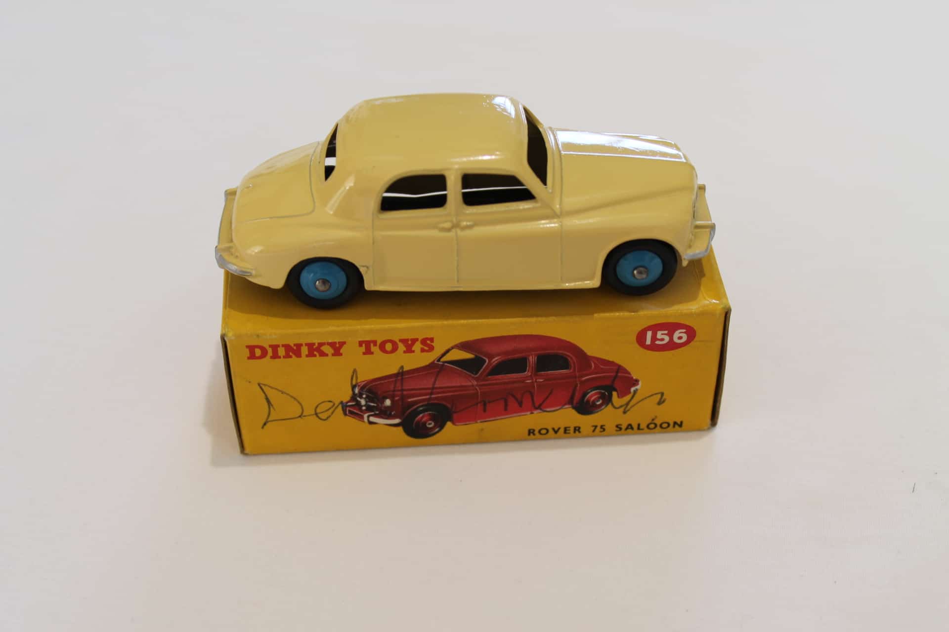 Dinky Toys 156 Cream Rover 75 - Diecast