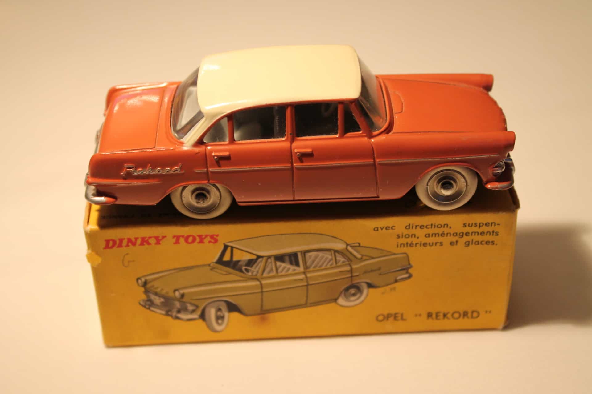DINKY TOYS 554 Boite d'origine Opel Rekord Made in France Meccano EUR