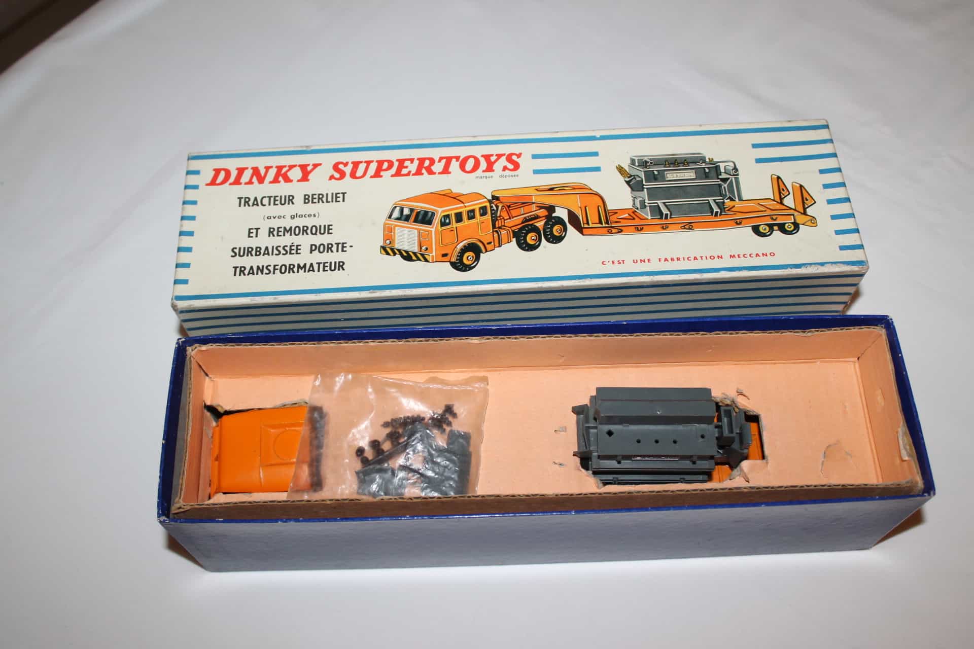 Réplique D'affichette Publicitaire Allemande Dinky Toys 898/585 - Reproduction Neuve - Fabriqué En France