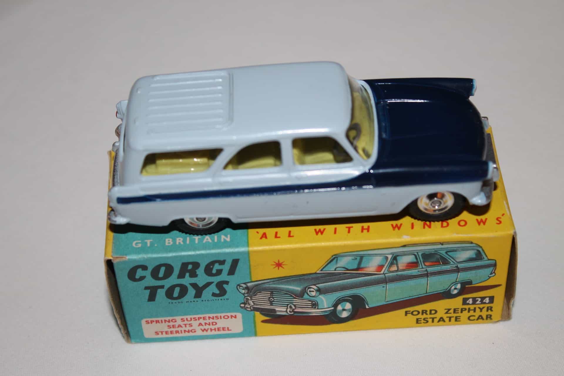 Corgi D36/1 Ford Zephyr Racing Set 3 Voitures moulées sous forme de matrice 1:43 Échelle - France