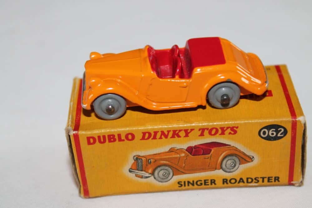 Dublo Dinky Toy 062 Singer Roadster - Diecast