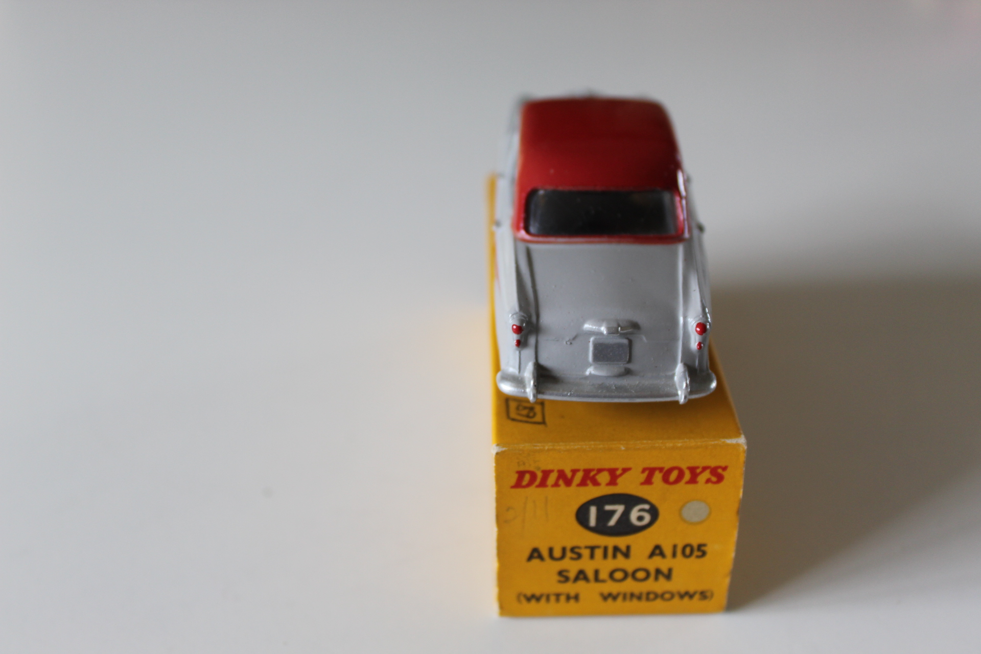 austin a 105 dinky toys 176 back