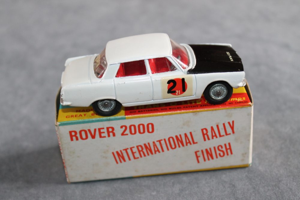 rover 2000 sun international rally corgi toys 322 right side