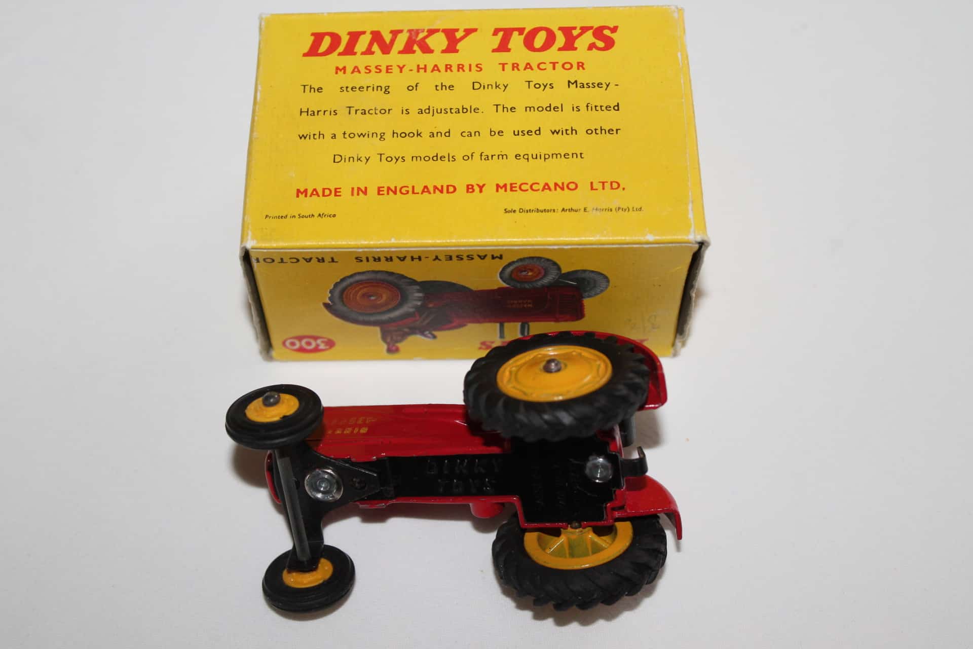 Dinky Toys 300 South African Harris Tractor Diecast