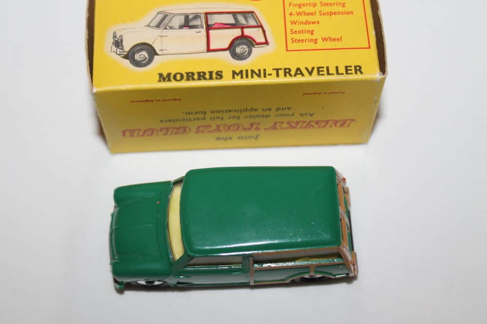 Dinky Toys 197 Morris Mini Traveller-top