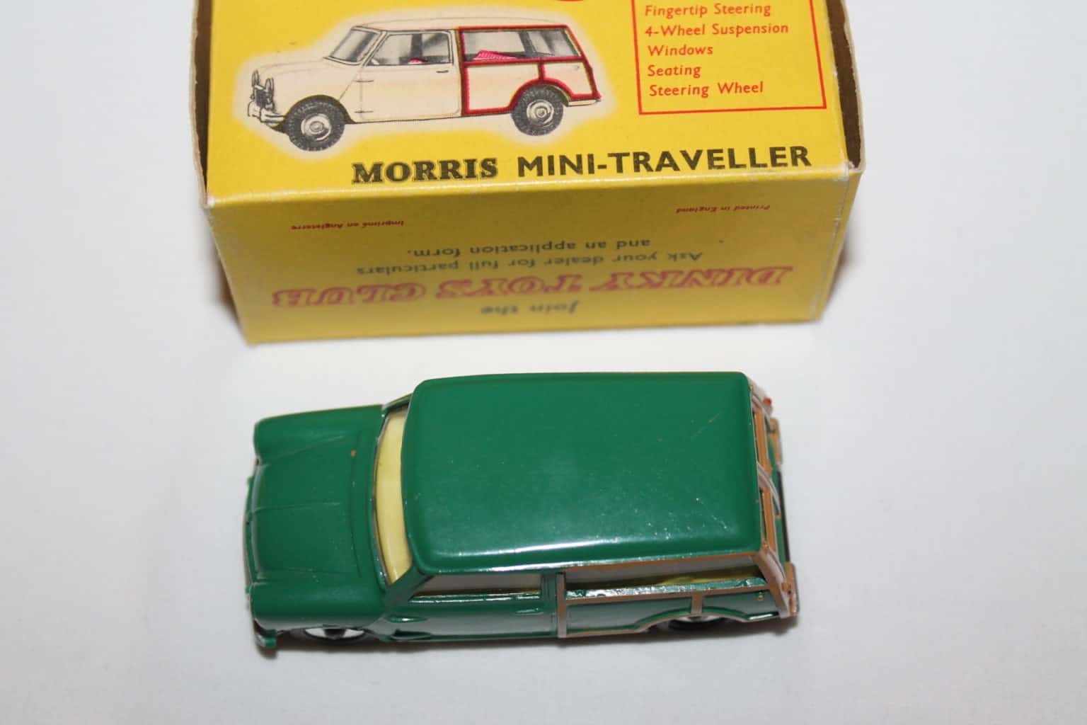 Miniature Dinky Toys Atlas - Morris Mini Traveller, échelle 1/43, Couleur Verte, Neuve Sous Blister