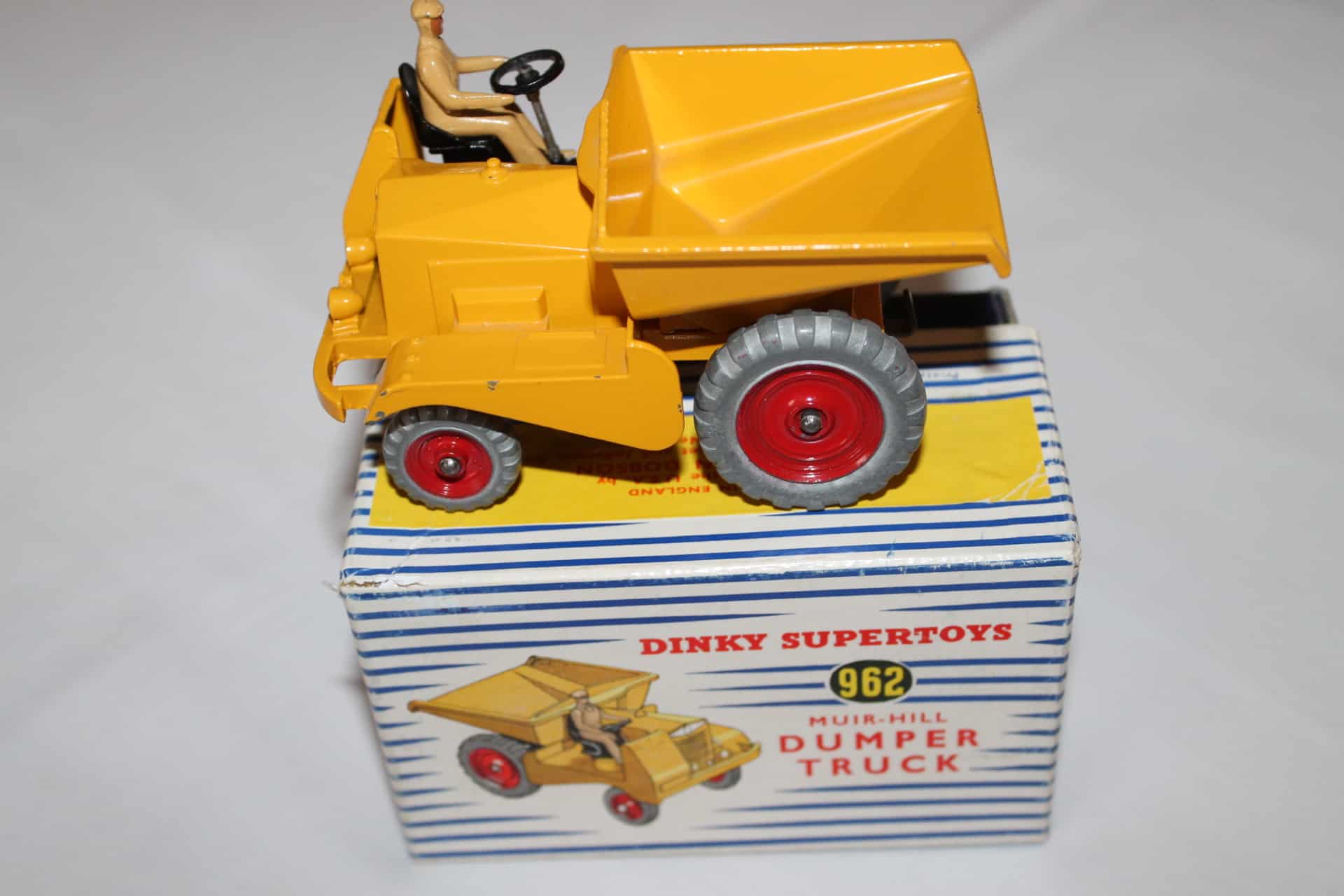 Dinky Toys 962 Muir Hill Dumper Truck Diecast