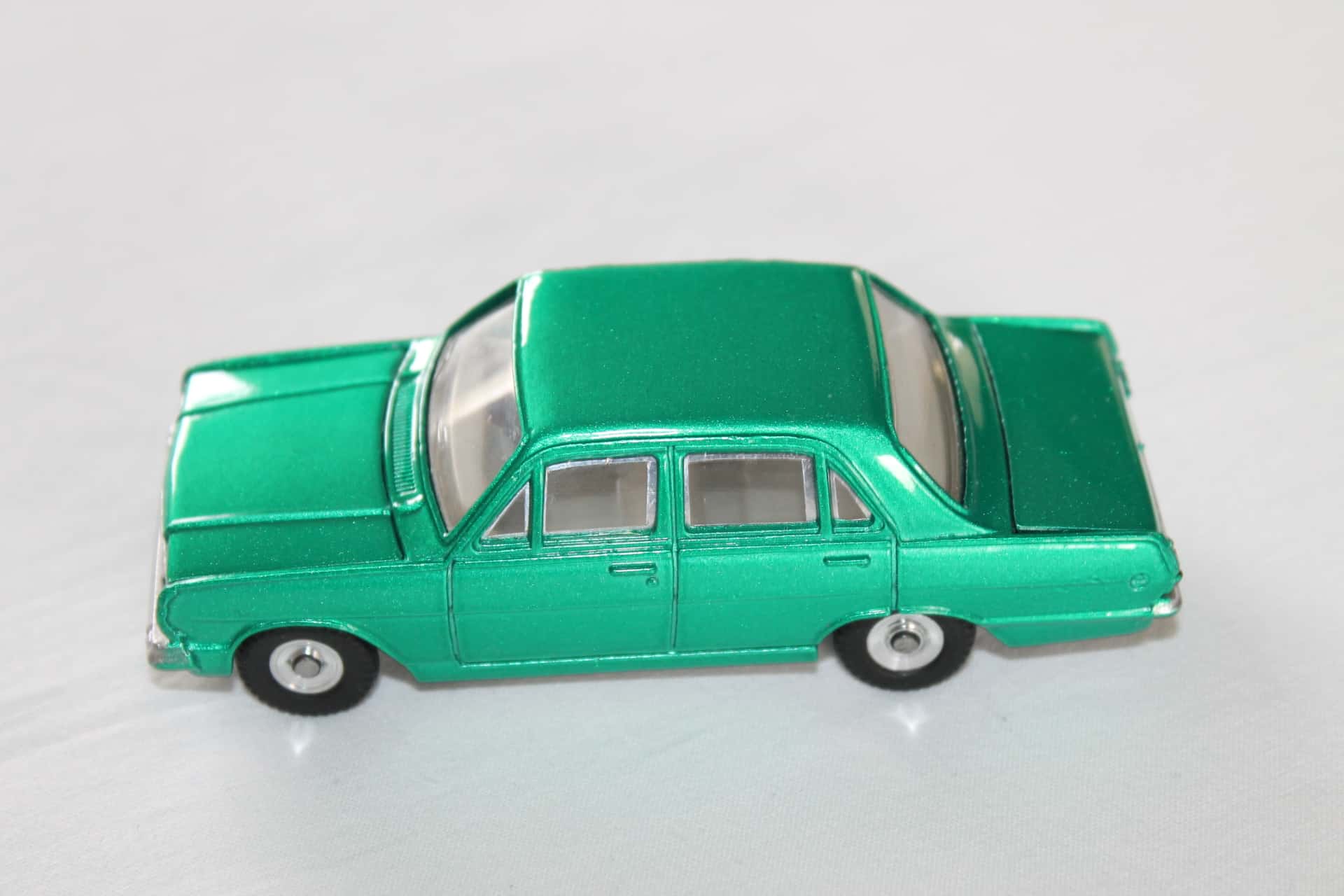 Dinky Toys GB n° 151 Vauxhall Victor 101 1/43 - FR