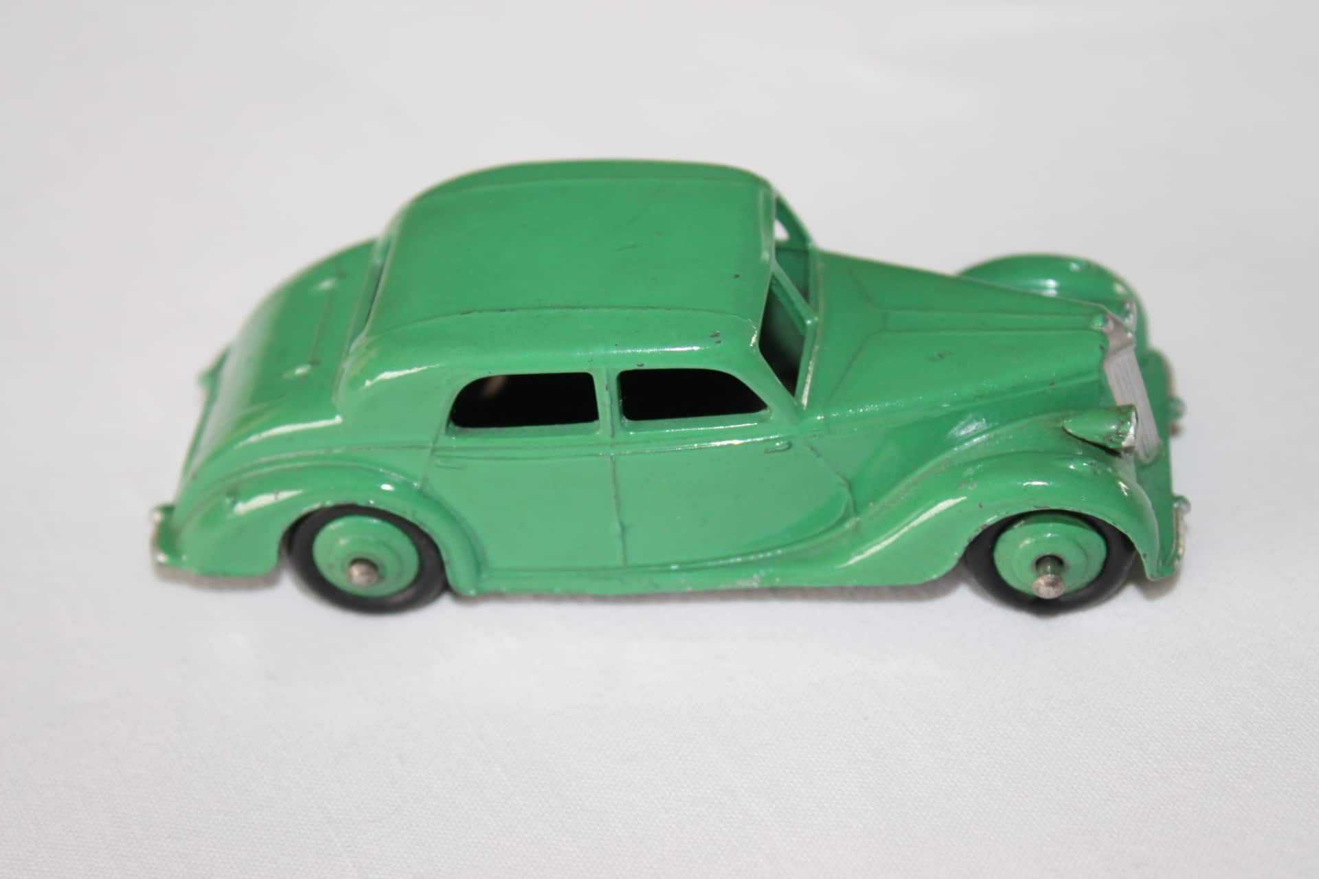 Dinky Toys 040A Riley Diecast