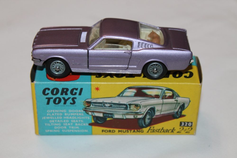 ford mustang corgi toys 320