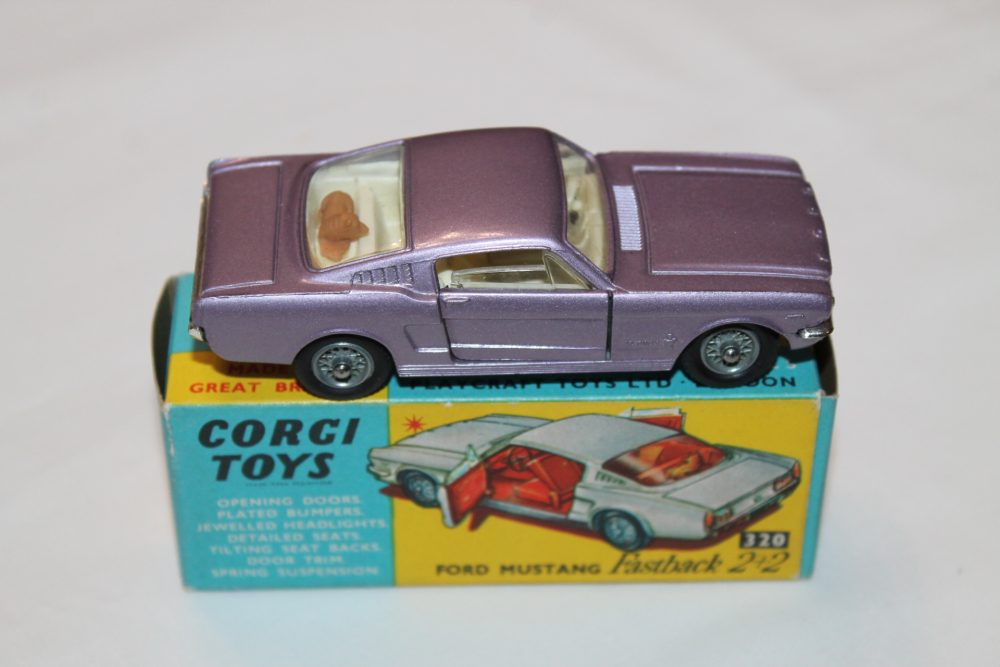 ford mustang corgi toys 320 side