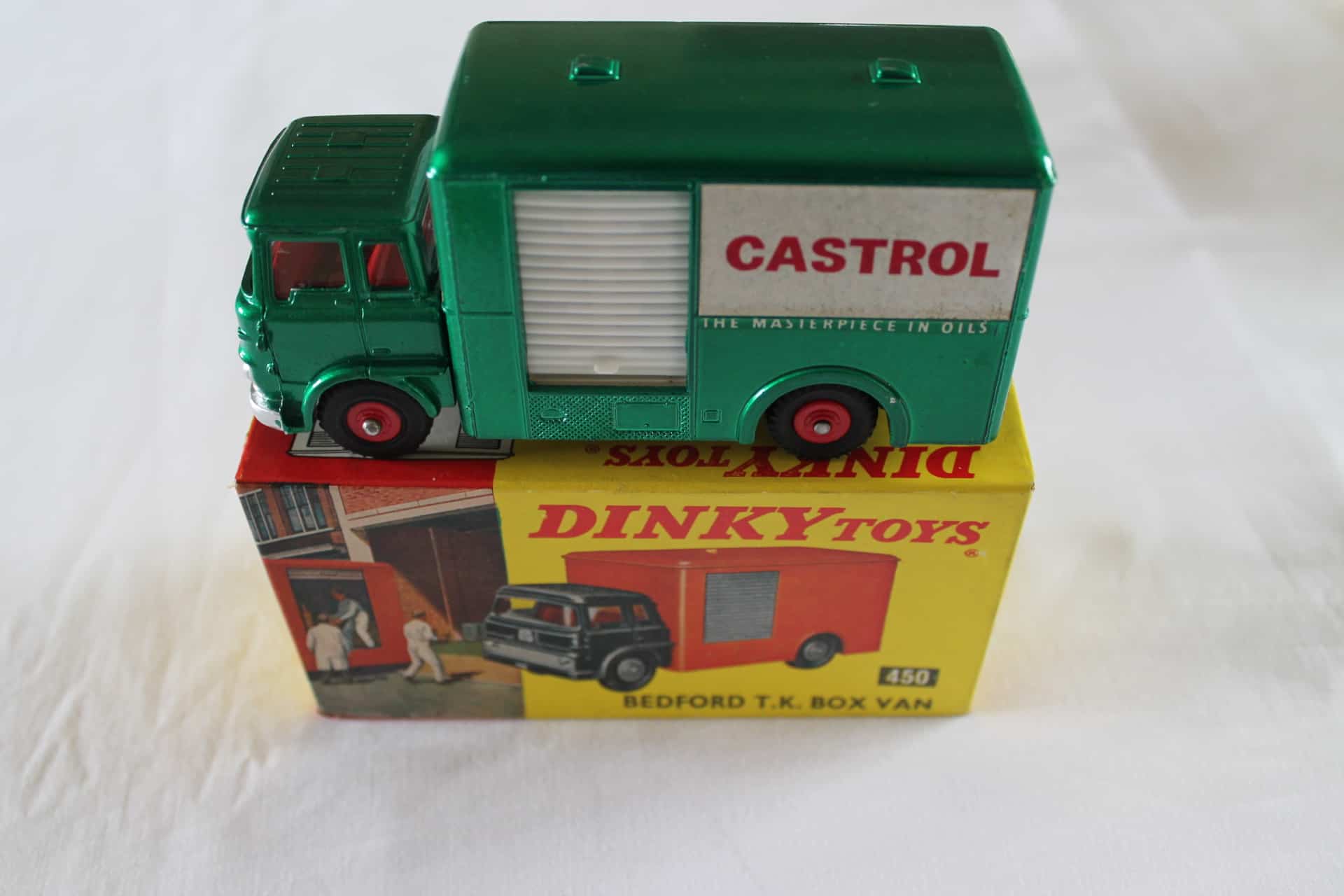 Dinky Toys 450 Bedford T.K. Box Castrol Van - Diecast