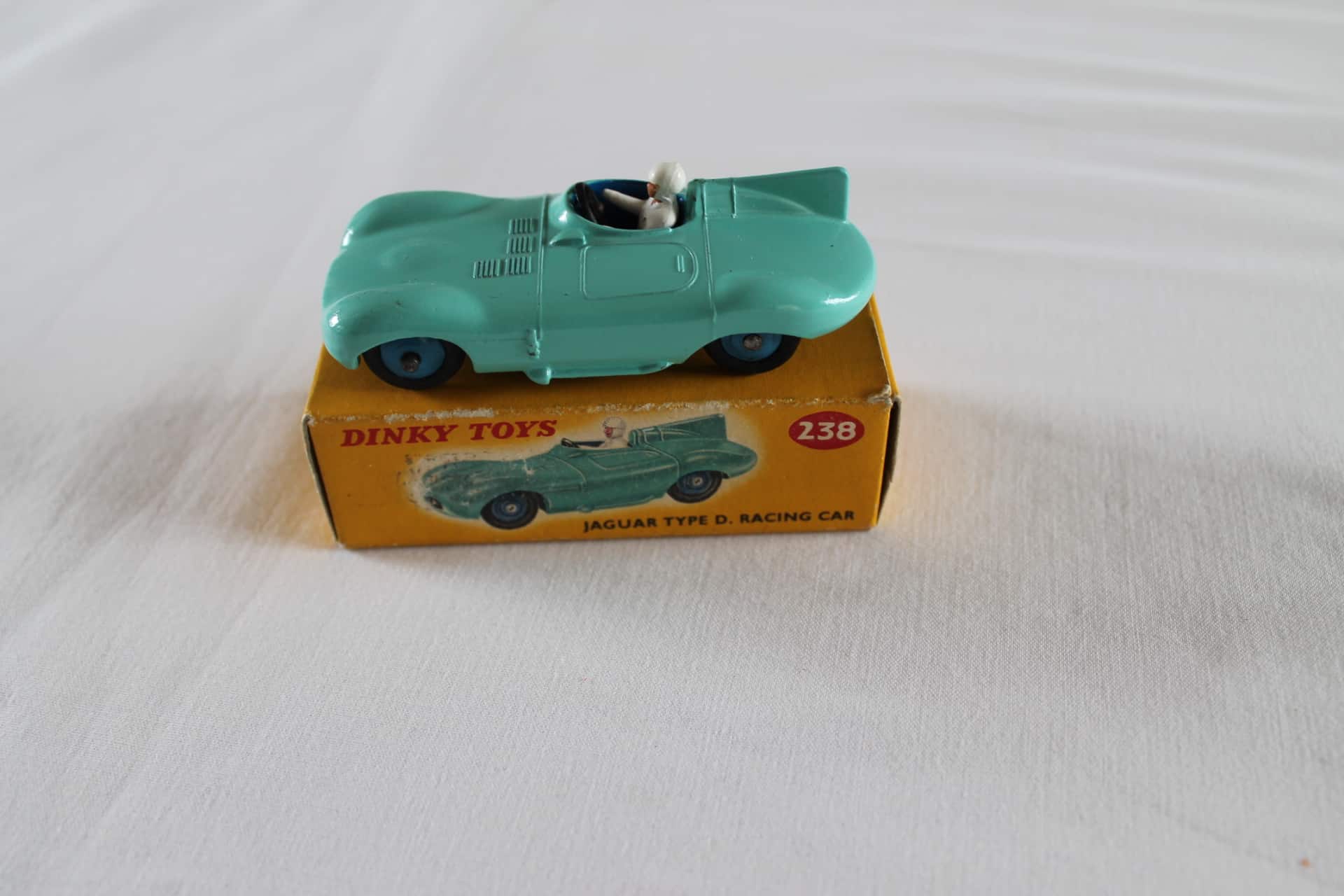 Dinky Toys 238 Jaguar 'D' Type Racing Car - Diecast