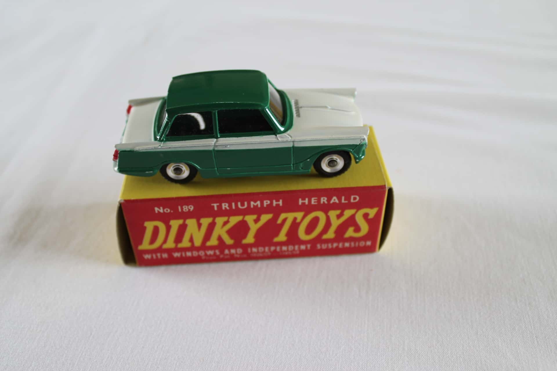 Dinky Toys 189 Triumph Herald - Voiture Miniature Ancienne Collection