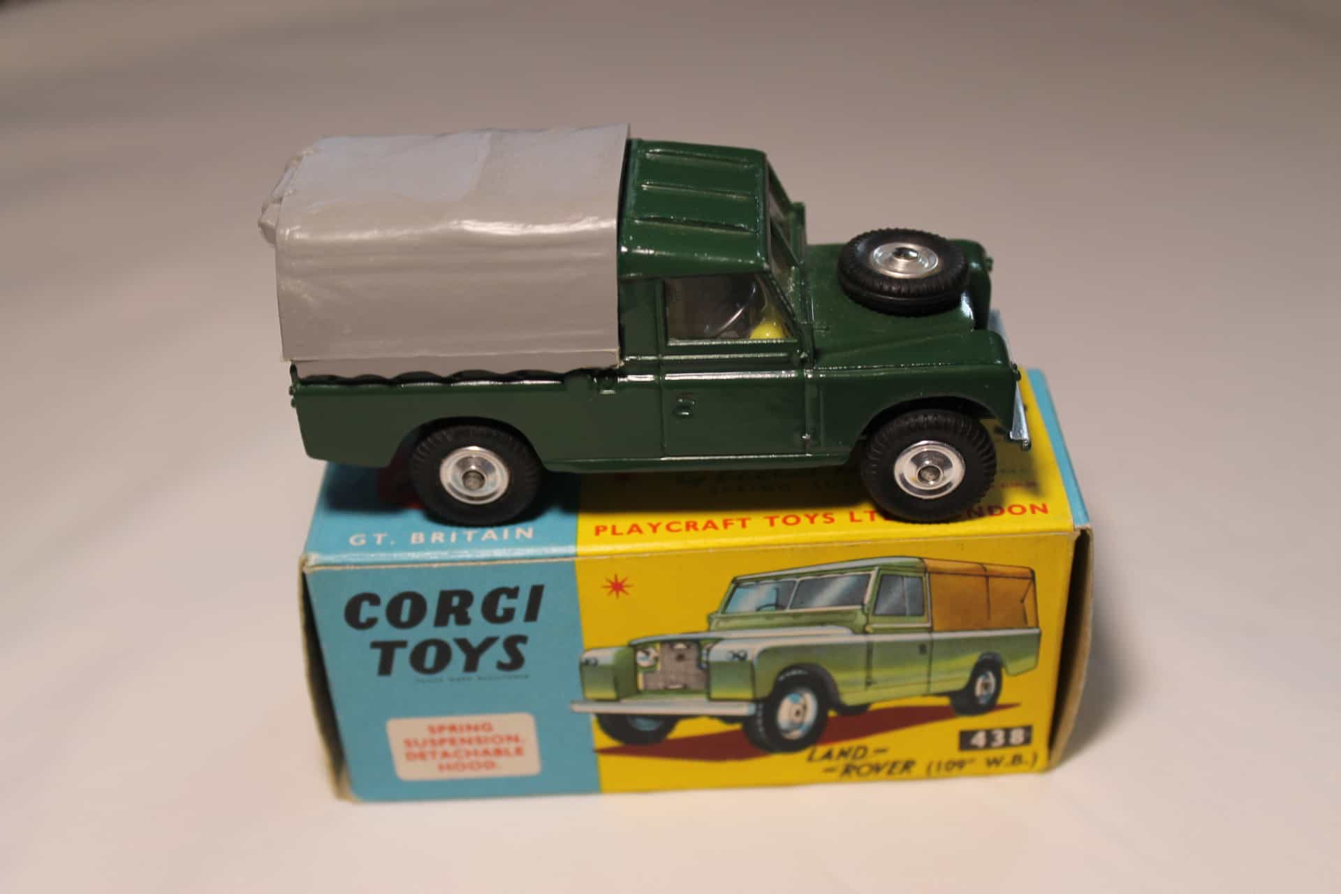 Corgi Toys 438 Land Rover 109 WB - Diecast