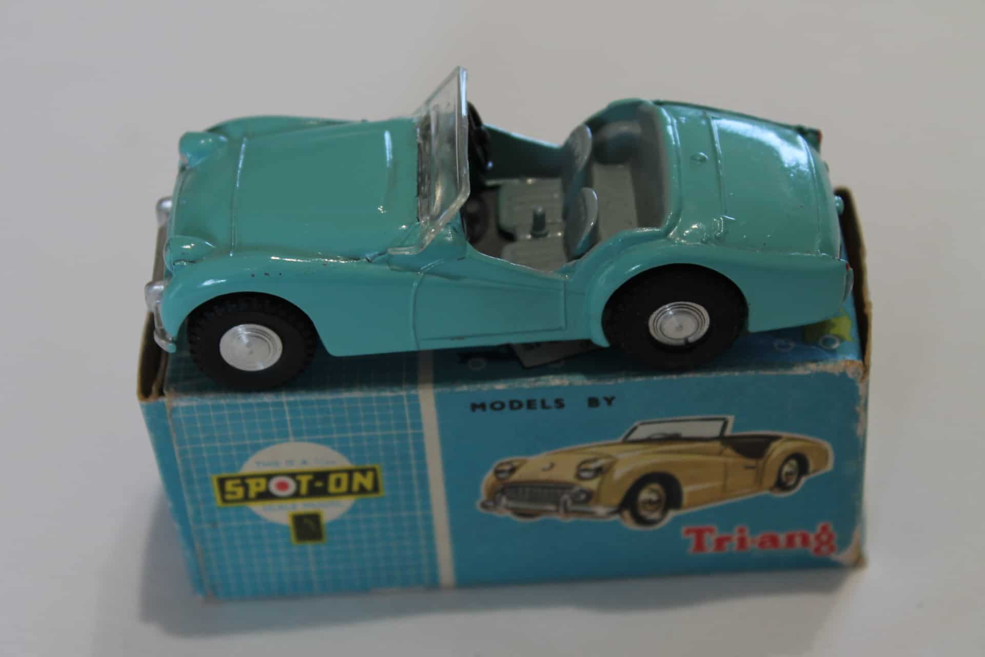 Spot-On Toys 108 Triumph TR3 | Almost Mint