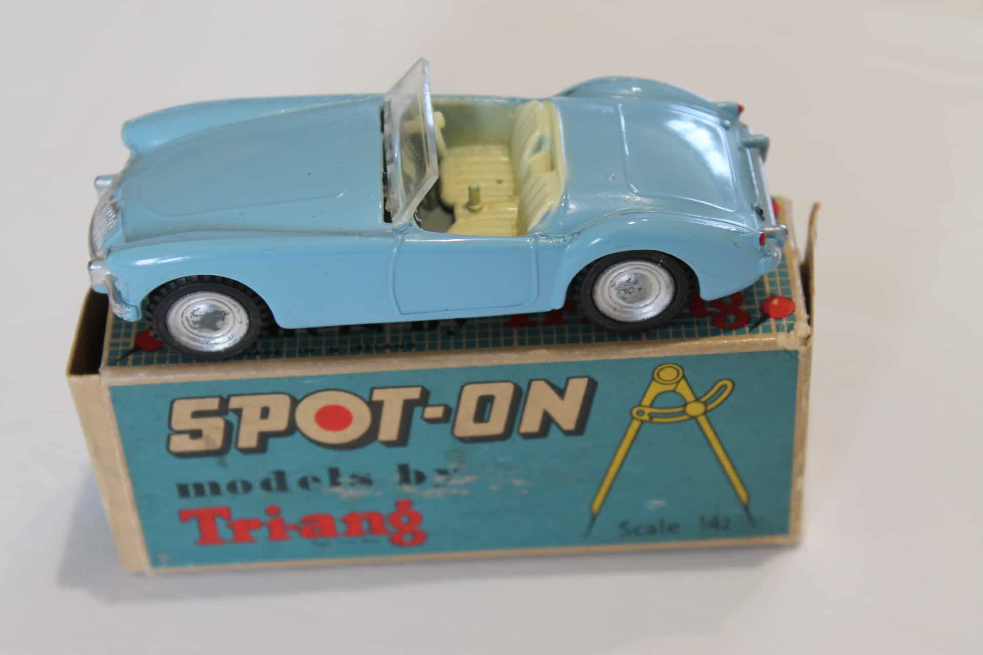 SpotOn Toys 104 MGA Diecast