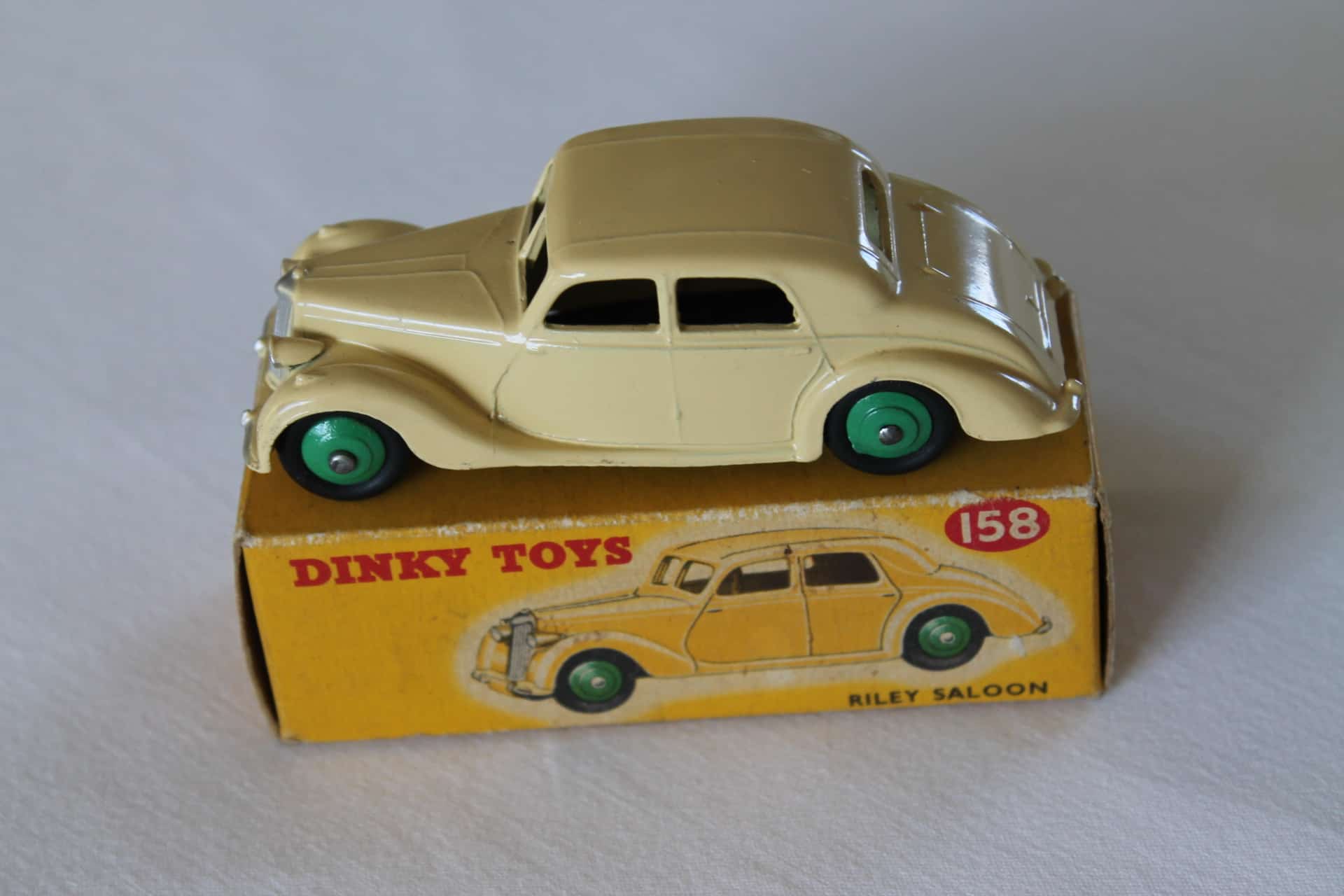 Dinky Toys 158 Riley Diecast