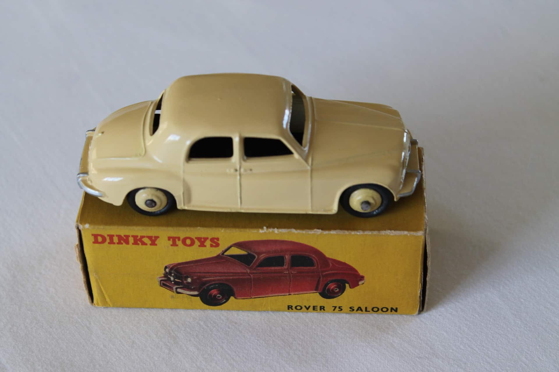 Dinky Toys 156 Rover 75 - Diecast