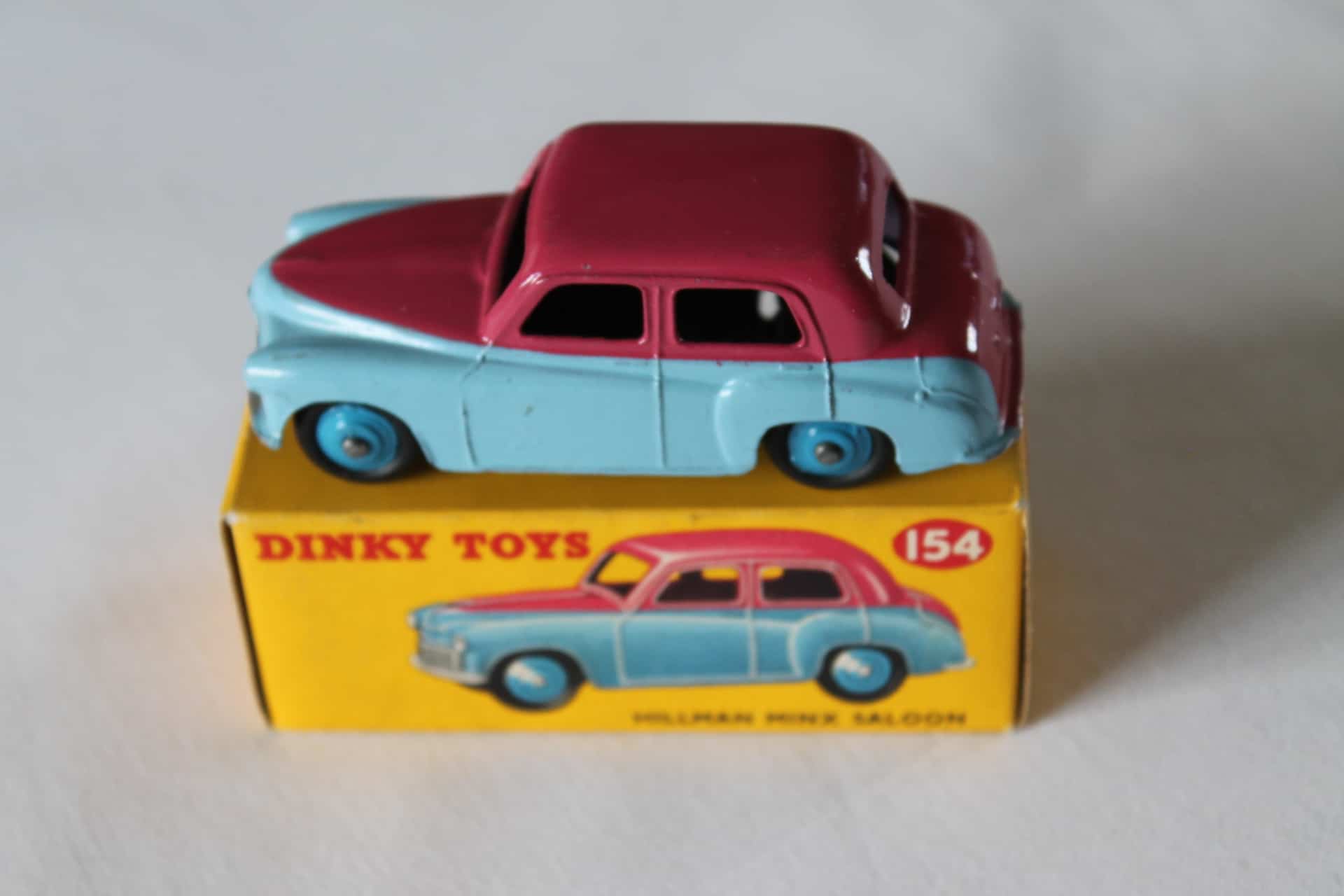 Dinky Toys 154 Hillman Minx - Diecast