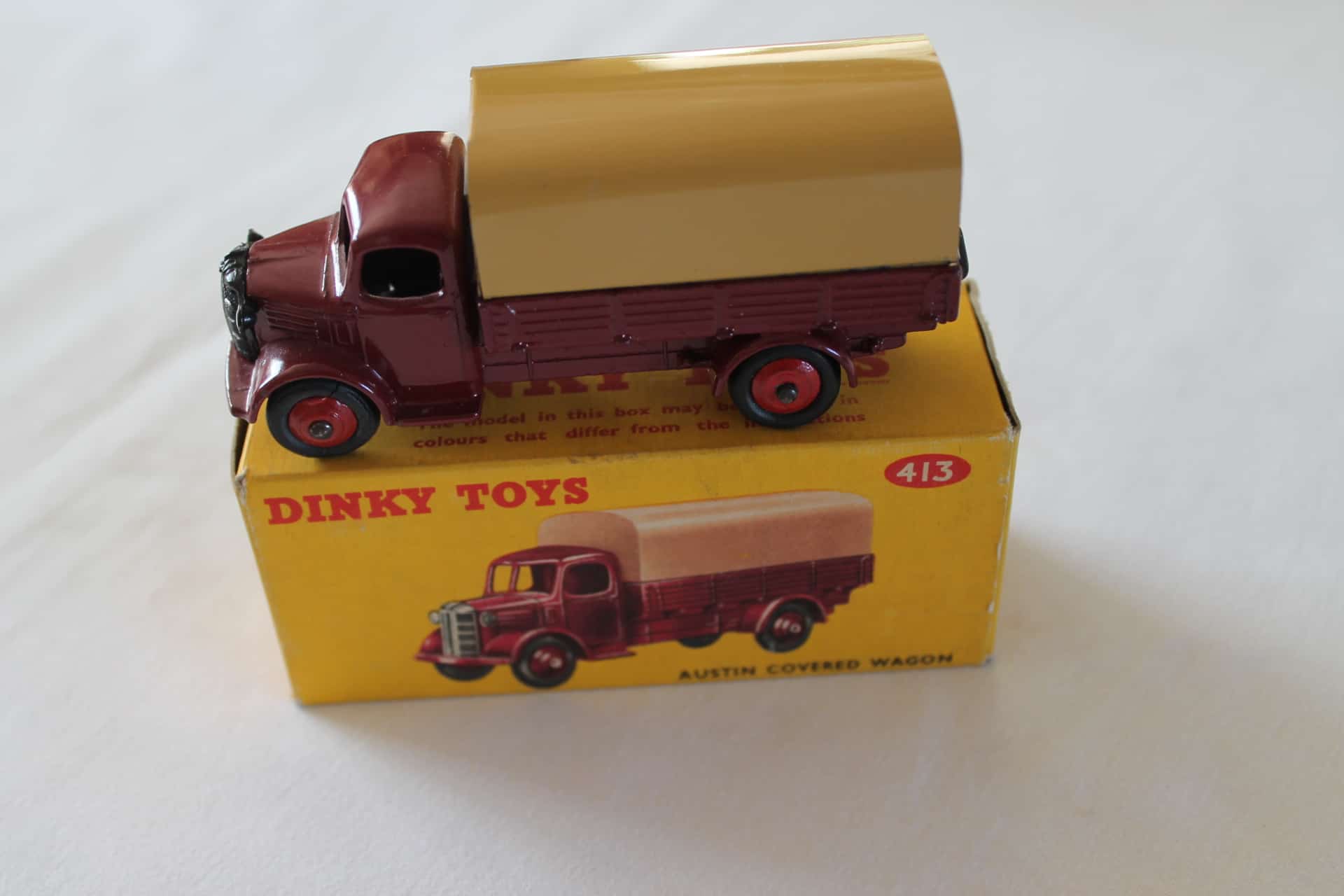 Dinky Toys 413 Austin Covered Wagon | Diecast