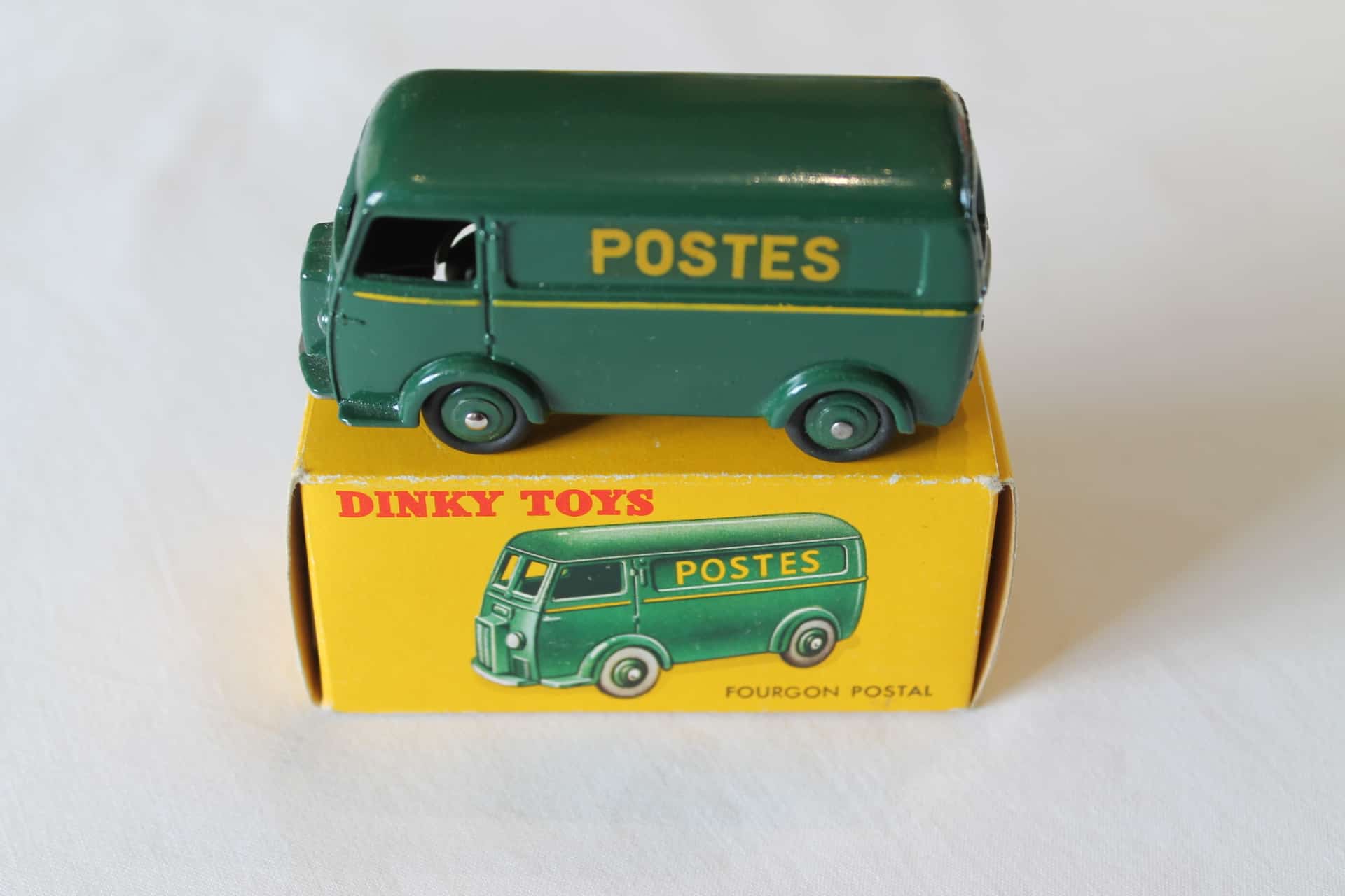 French Dinky Toys 025BV Peugeot Postal Van - Diecast