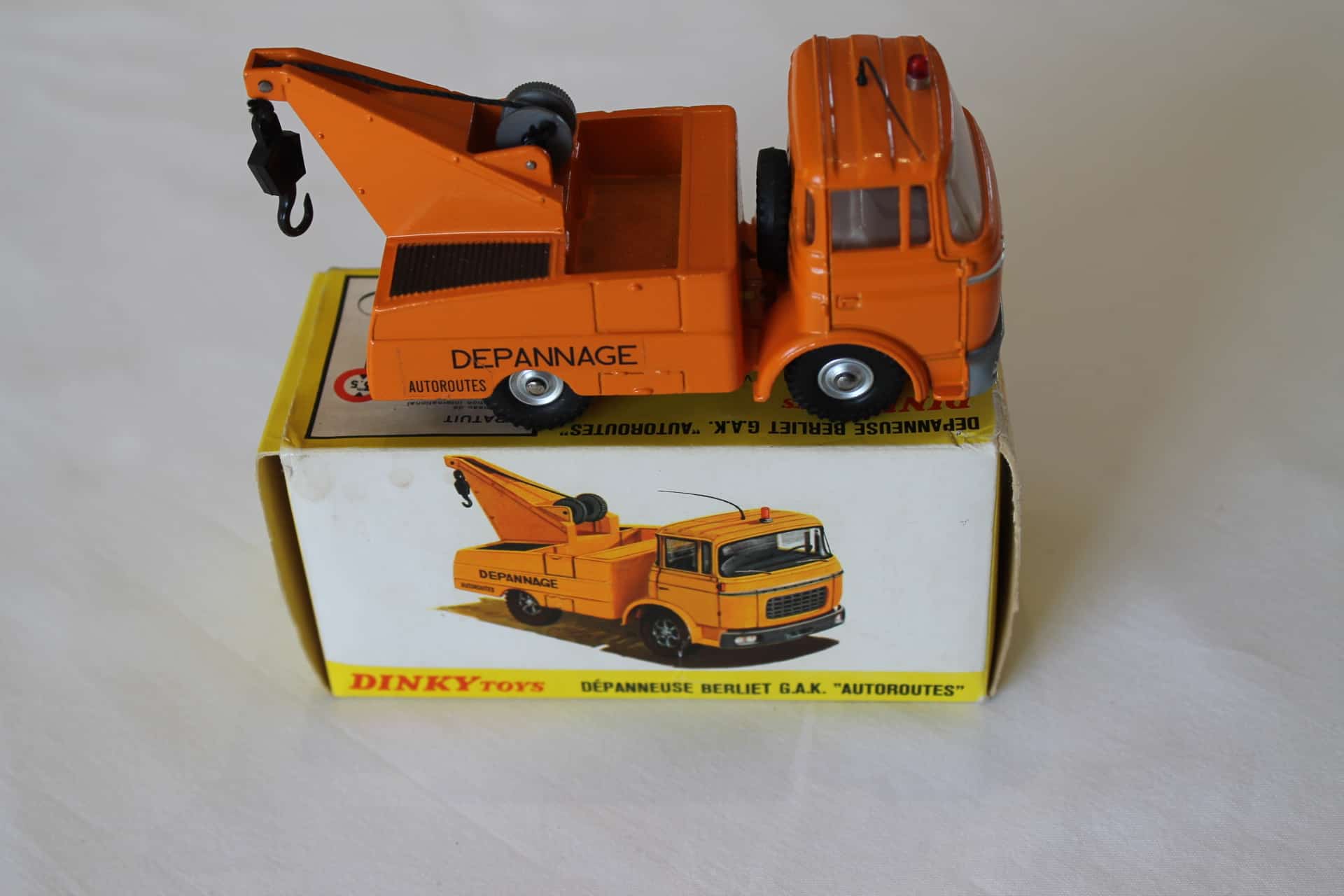 Dinky Toys - 1:43 - ref. 826 Camion militaire de dépannage - Catawiki