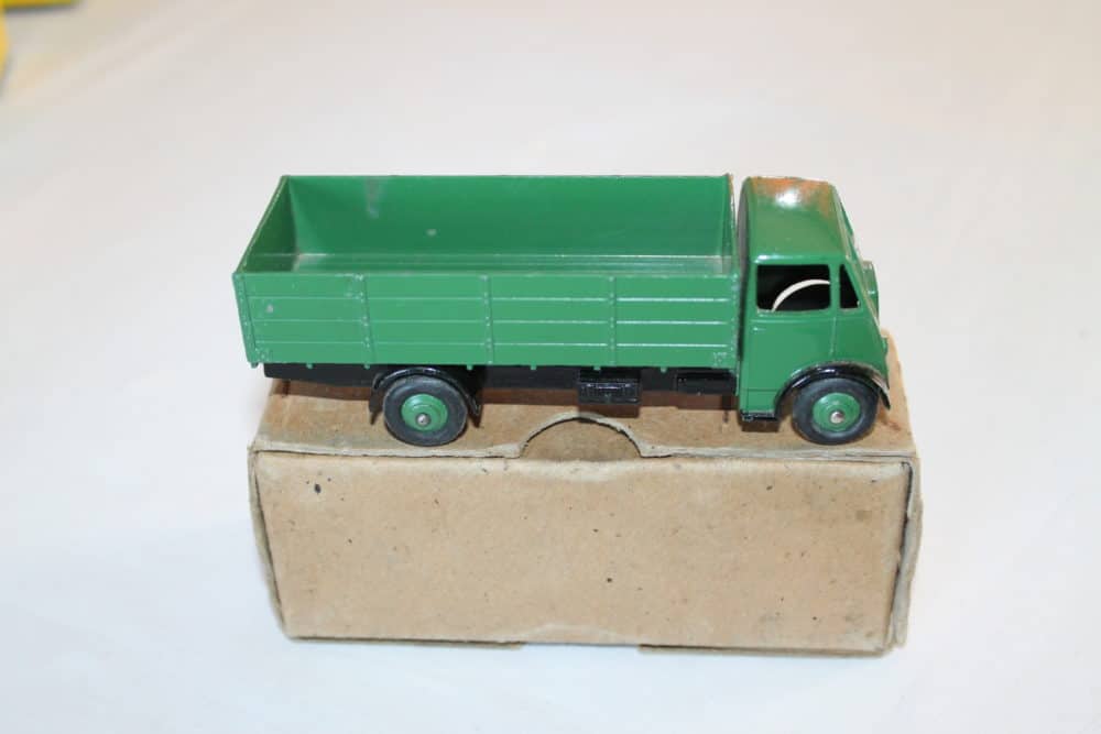 Dinky Toys 511 Guy 4-Ton Lorry-side