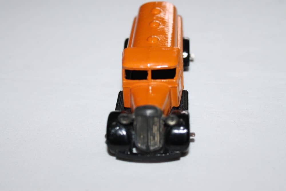 Dinky Toys 025d Petrol Tanker Type 4-front