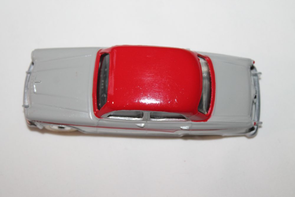 austin a105 dinky toys 176 top