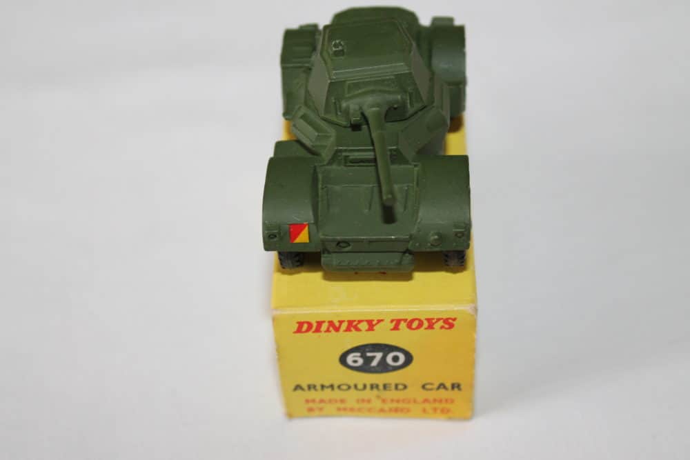 Dinky Toys 670 Armoured Car-front