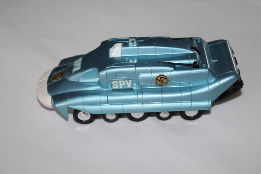 Dinky Toys 104 Spectrum Persuit Vehicle-leftside