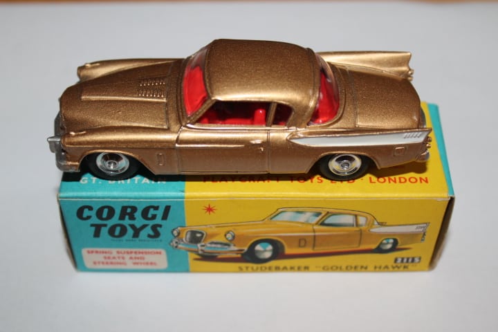 Corgi Toys 211S Studebaker Golden Hawk