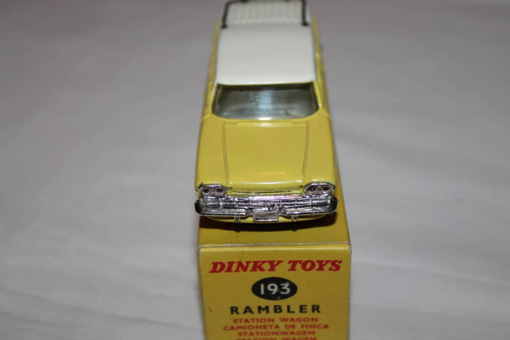 Dinky Toys 193 Rambler Cross Country Station Wagon-front