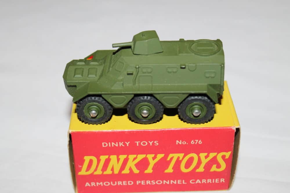 Dinky Toys 676 Armoured Personnel Carrier