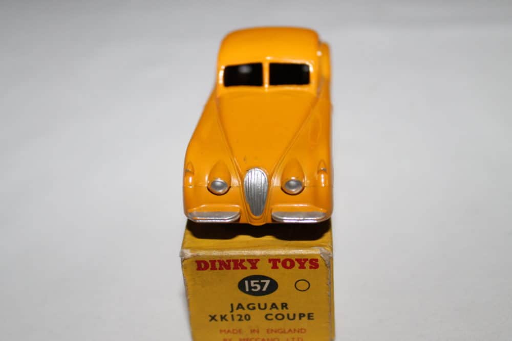 Dinky Toys 157 Jaguar XK120-front