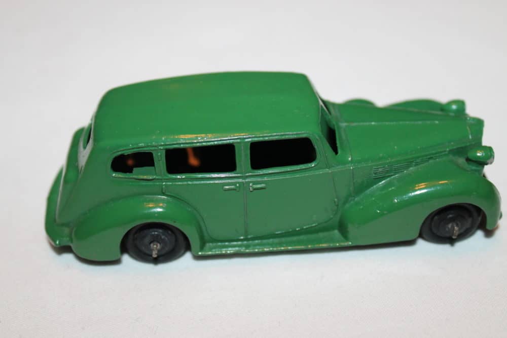 Dinky Toys 039a Packard Super 8 Tourer-side