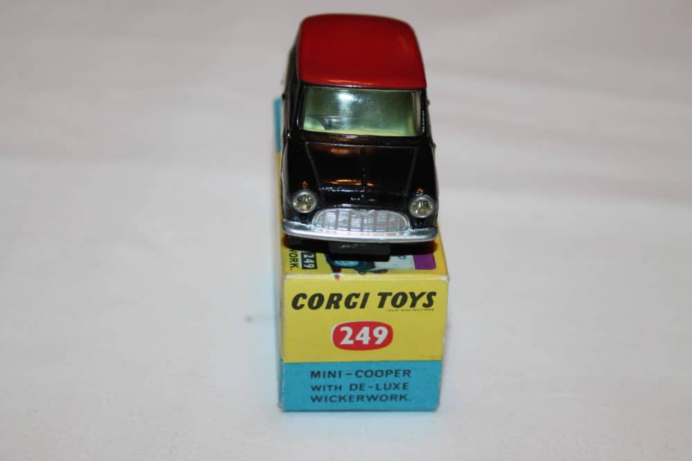 Corgi Toys 249 Mini-Cooper Wickerwork-front