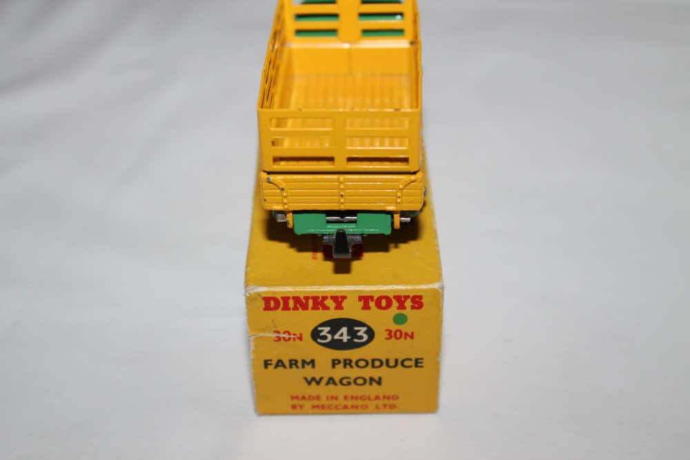 Dinky Toys 030N/343 Farm Produce Wagon-back