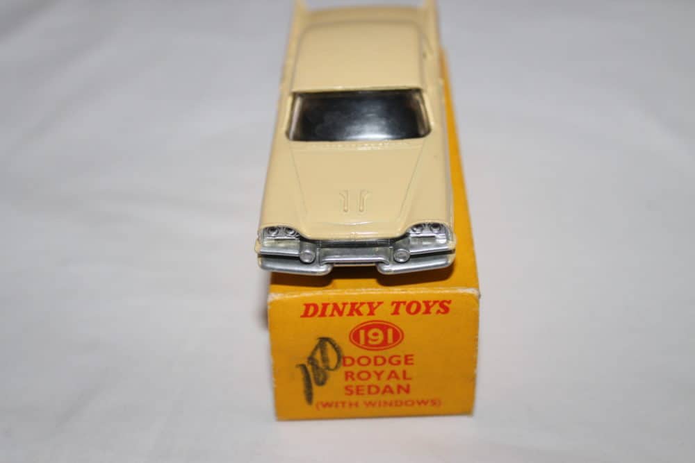 Dinky Toys 191 Dodge Royal Sedan-front
