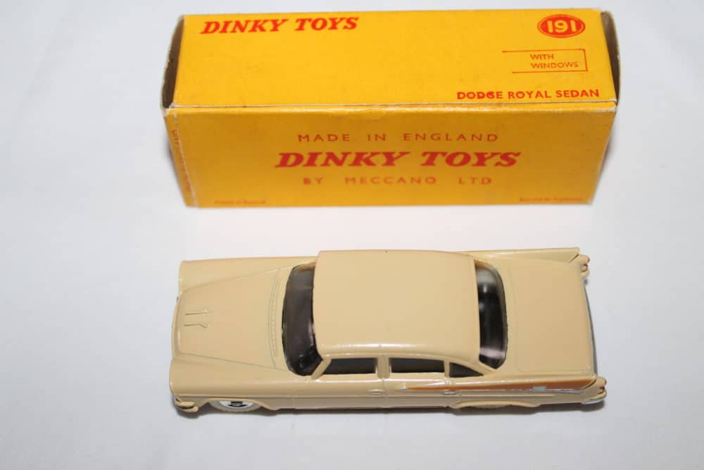 Dinky Toys 191 Dodge Royal Sedan-top
