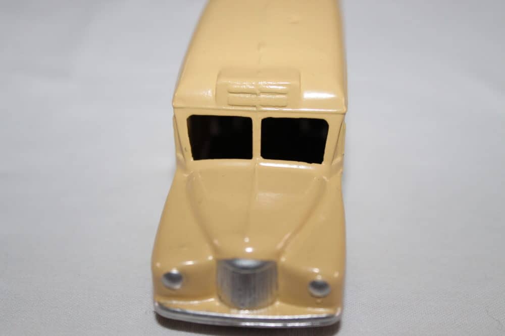 Dinky Toys 030H Trade Box & Daimler Ambulance-front