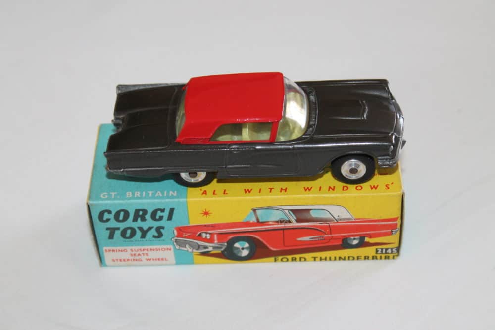 Corgi Toys 214S Ford Thunderbird-side