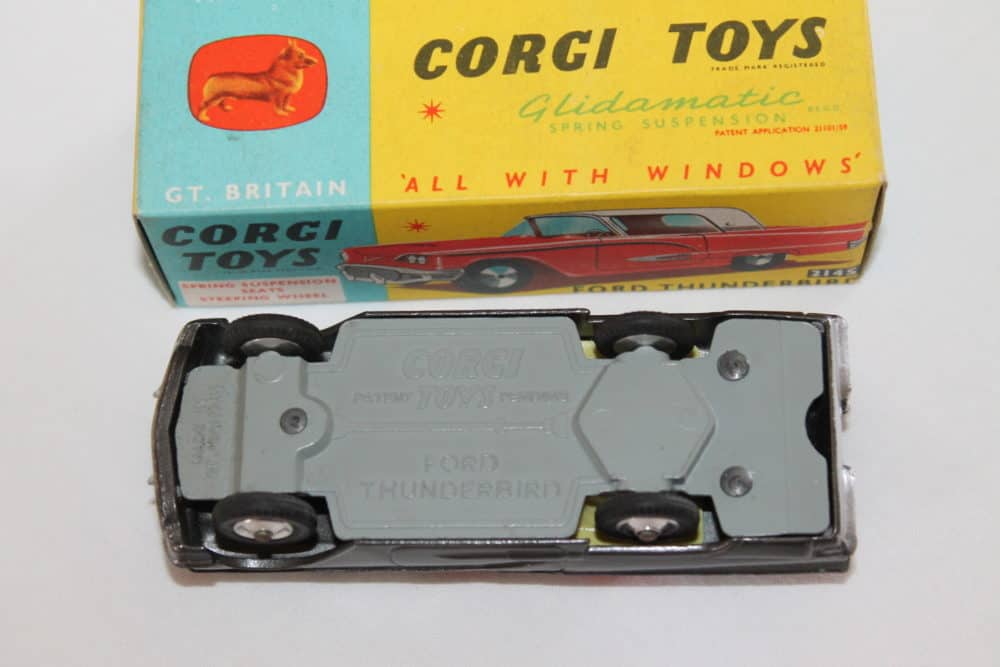 Corgi Toys 214S Ford Thunderbird-base