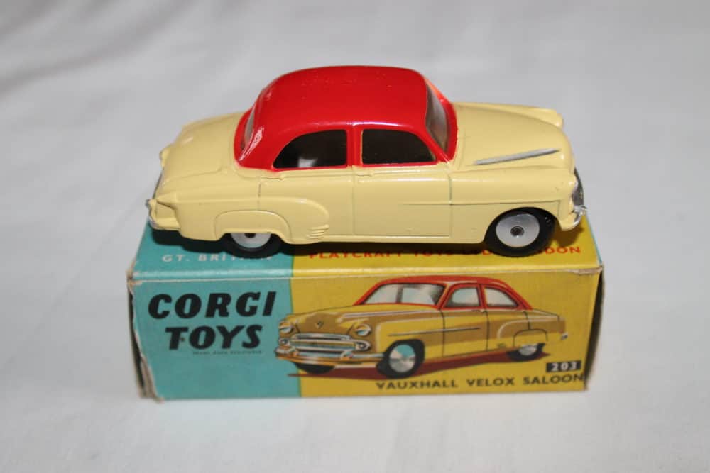 Corgi Toys 203 Vauxhall Velox Saloon-side