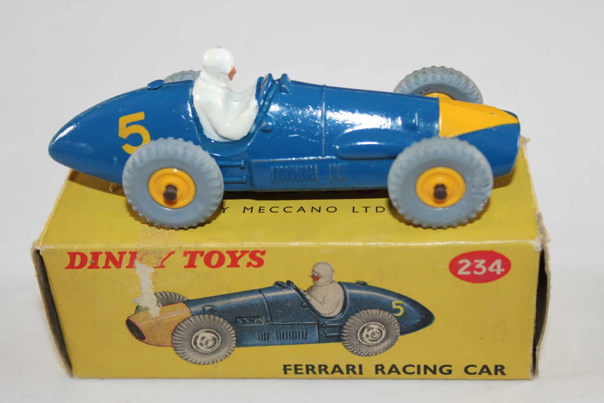 Dinky Toys Ferrari De Course - 1:43 - Métal - Bleu - Modèle N°234