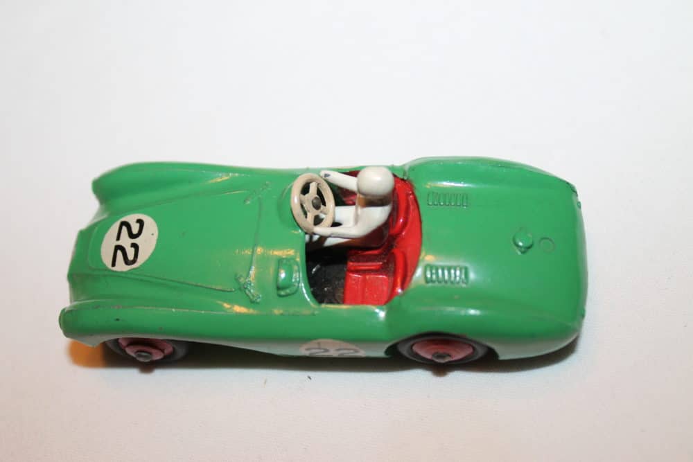 Dinky Toys 110 Aston Martin DB3S Competition-top