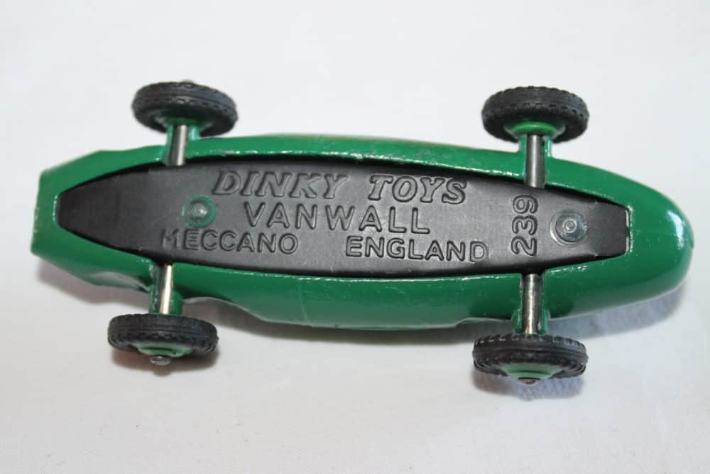 Dinky Toys 239 Vanwall Racing Car-base