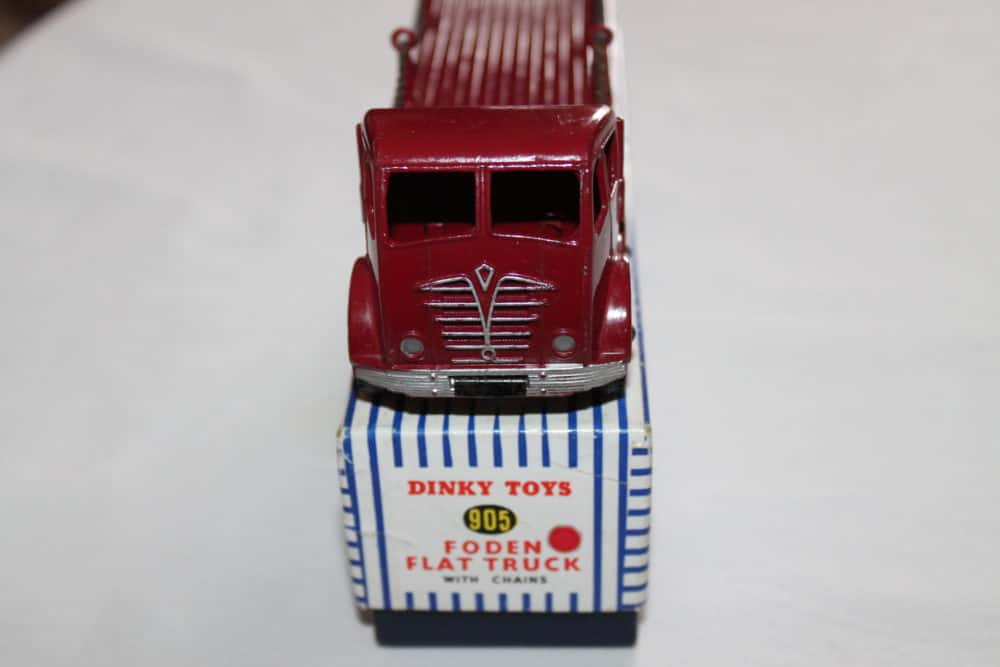 Dinky Toys 905 Foden 2nd Cab Chain Lorry-front